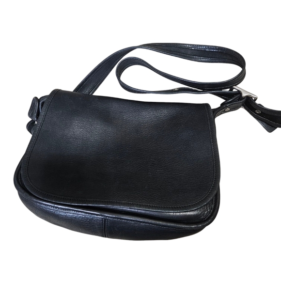 Coach Handbags - Vintage Coach Patricia 9951 Black Leather Flap Shoulder Bag Zip Purse